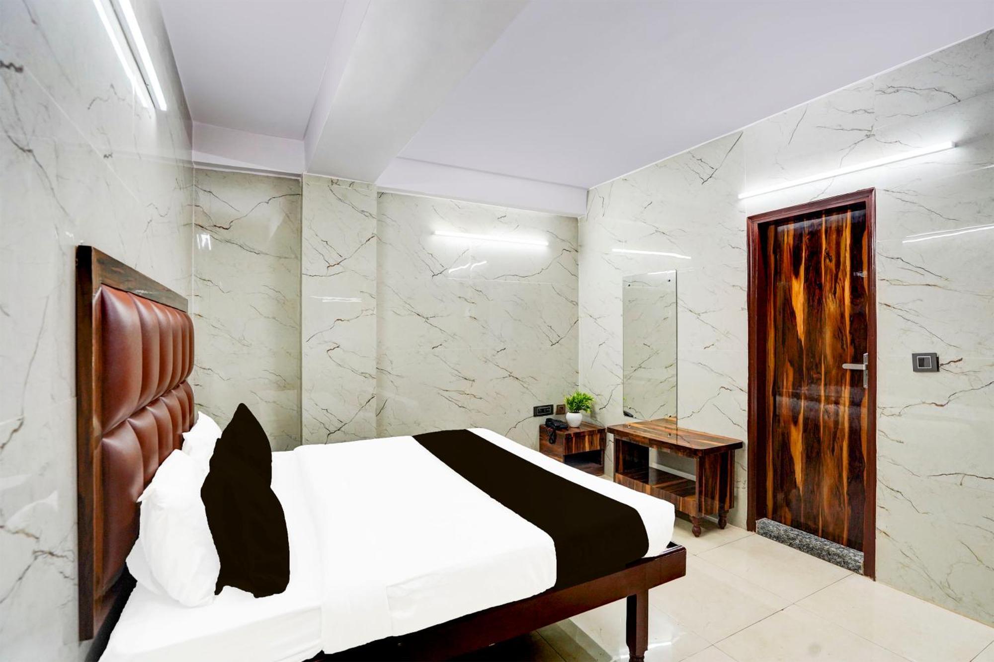 O Shyam Kunj Hotel New Delhi