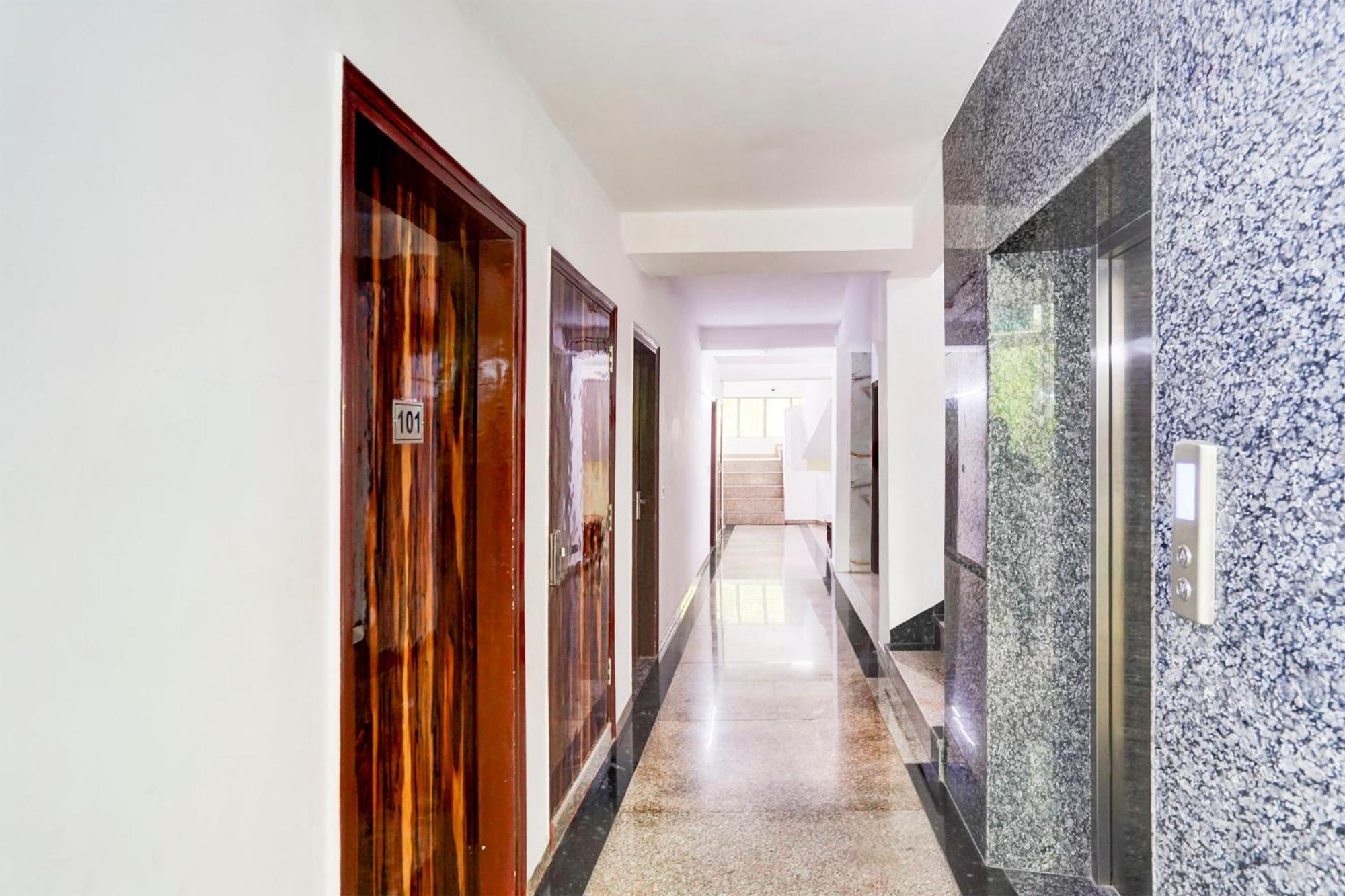 O Shyam Kunj Hotel New Delhi