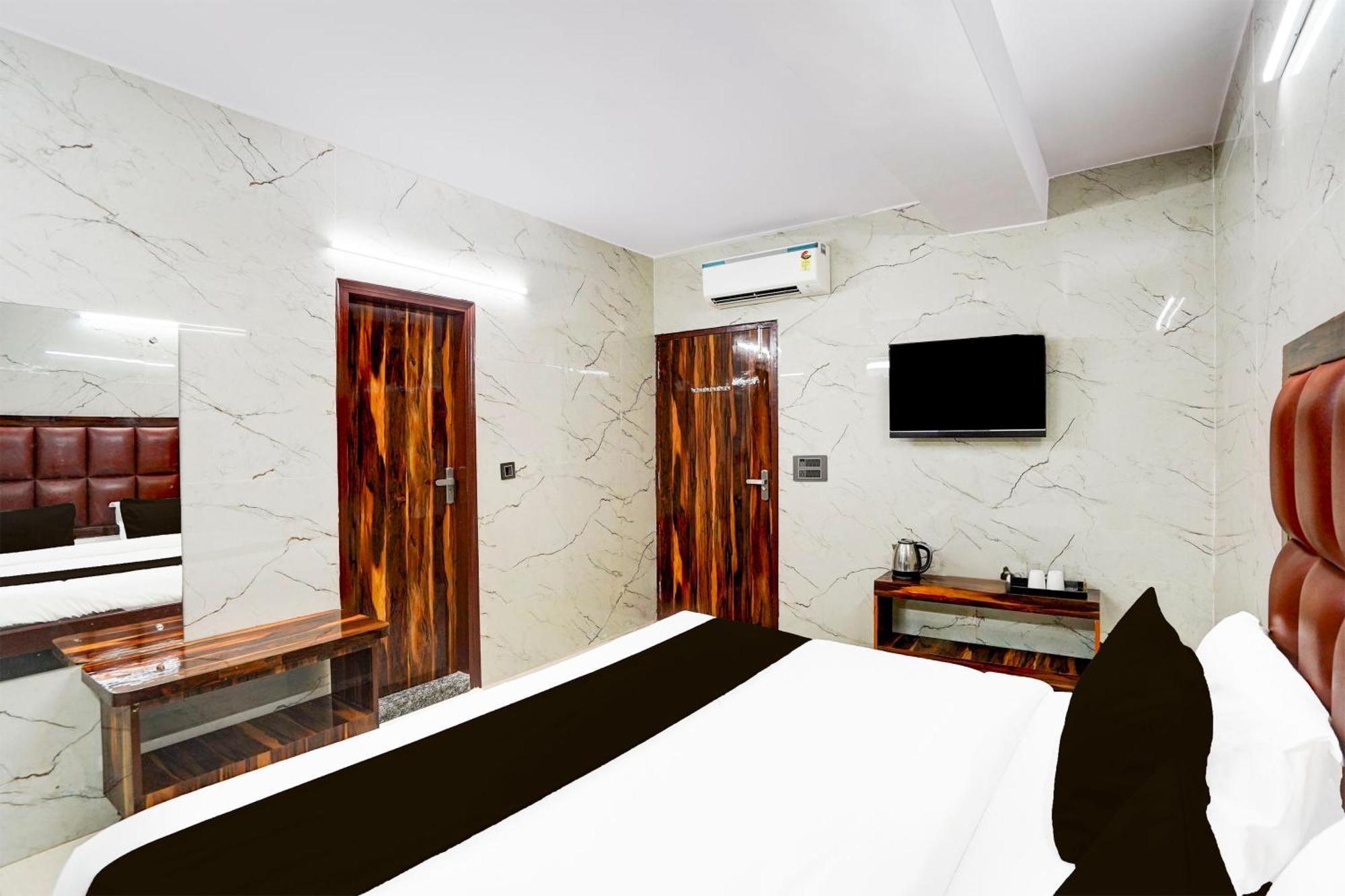 Hotel O Shyam Kunj New Delhi